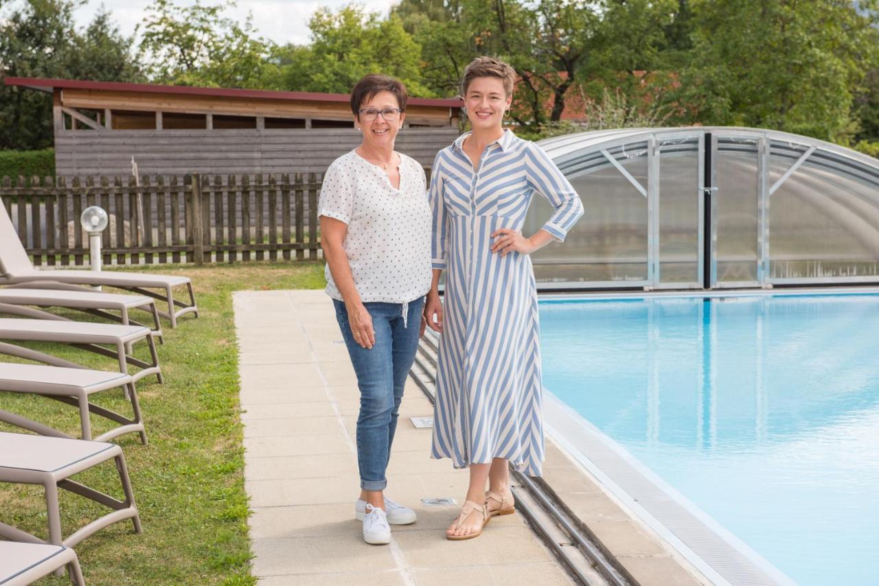 Pension Caecilia Poellau Exteriör bild